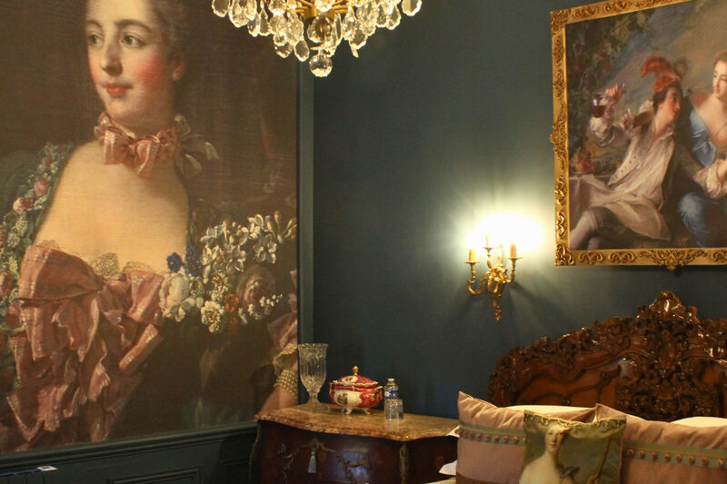 2 Pompadour Bed 1 2 Pompadour Bed 1