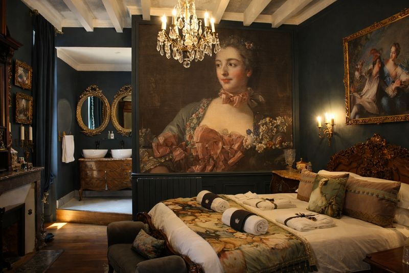 3 Pompadour Bed 2 3 Pompadour Bed 2